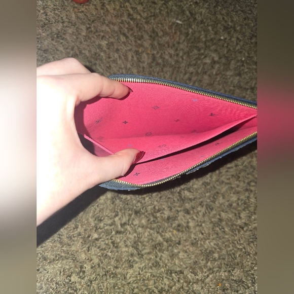 Louis Vuitton Pastel MM Midnight Multicolor Pochette (EUC)(RARE) - Picture 4 of 7